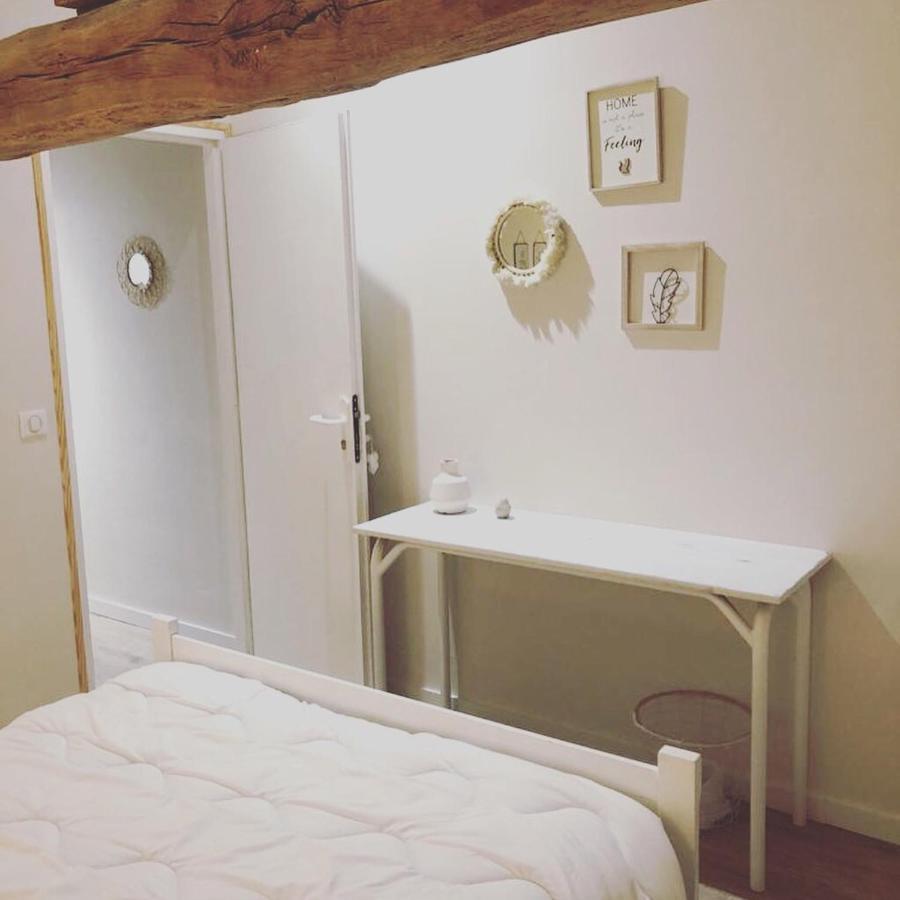 Le Petit Monty Gite Cote Jardin Saint-Malo-du-Bois ภายนอก รูปภาพ