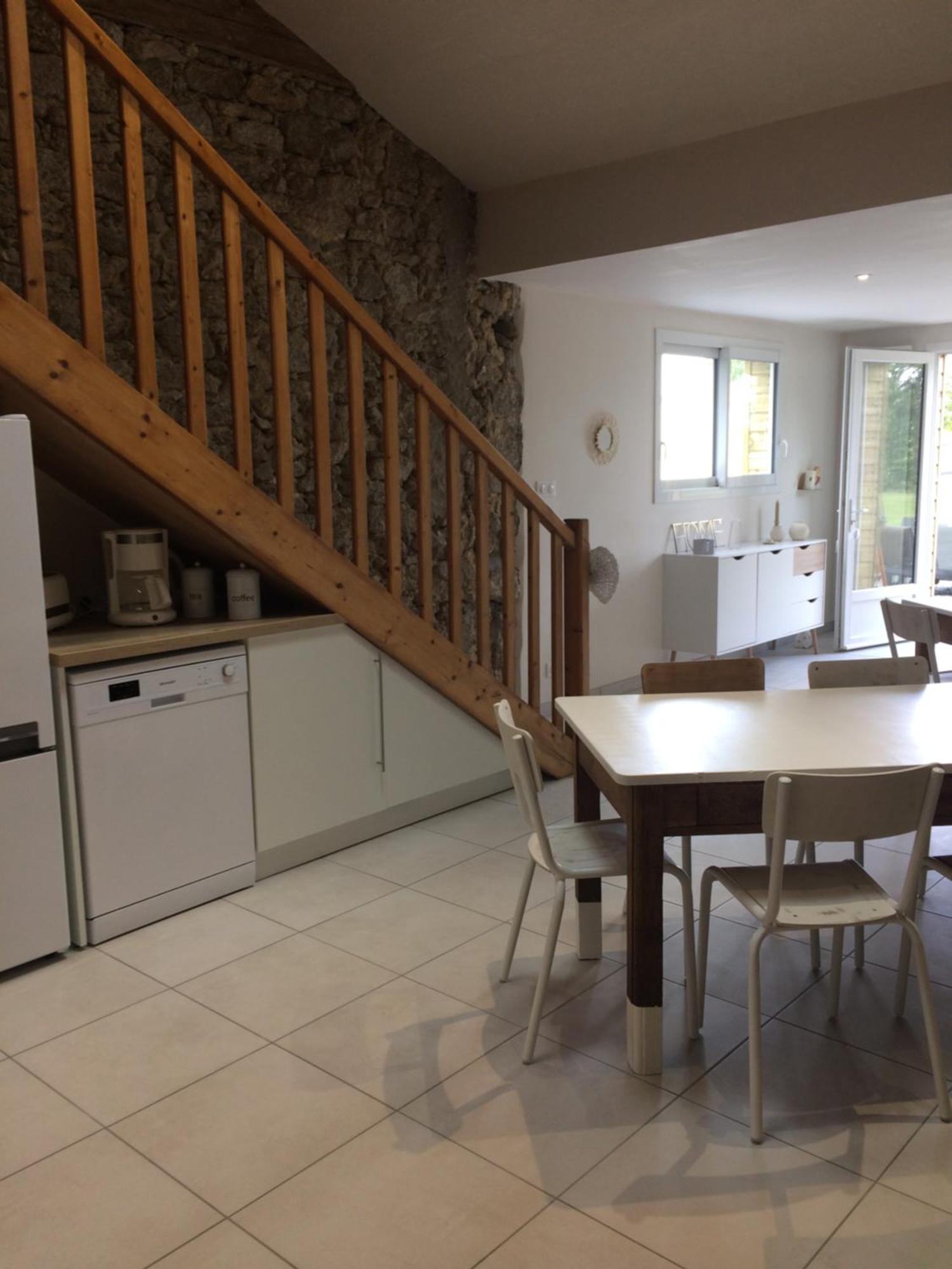 Le Petit Monty Gite Cote Jardin Saint-Malo-du-Bois ภายนอก รูปภาพ