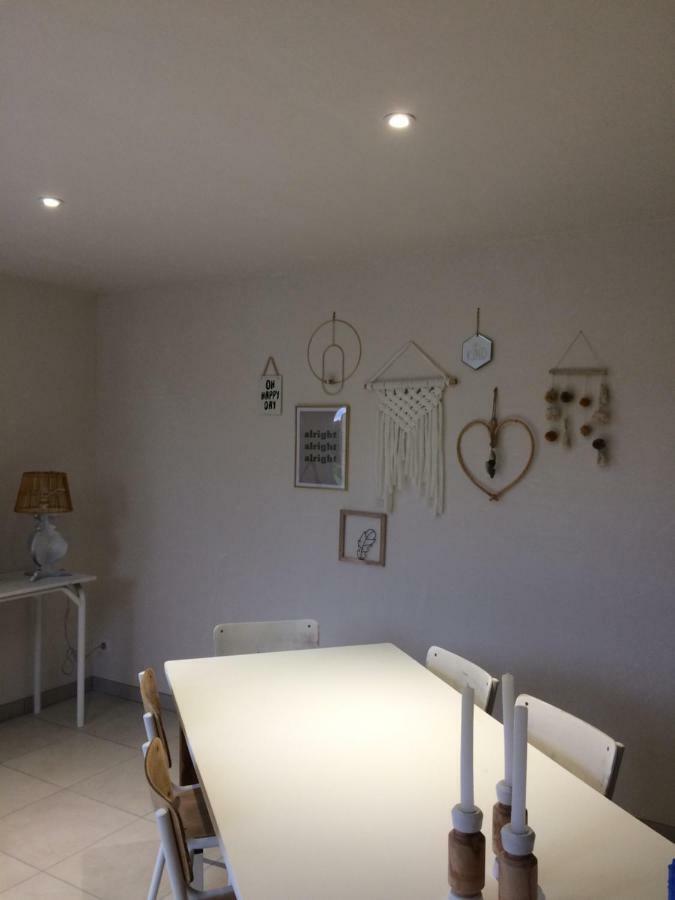 Le Petit Monty Gite Cote Jardin Saint-Malo-du-Bois ภายนอก รูปภาพ